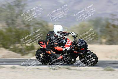 media/Dec-01-2025-Moto Forza (Mon) [[2daa91e15f]]/2-Intermediate Group/Session 3 (Turn 7 Inside Pans)/